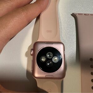 Apple Smartwatch - Rose Gold 38MM
